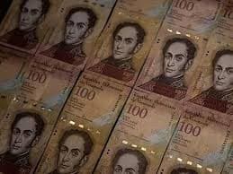 Maduro convierte en moneda el billete de 100