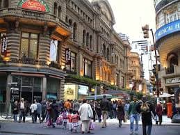 Los porteños, más cerca de Europa que la región