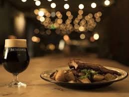 Cerveza Patagonia inaugura un bar en Buenos Aires