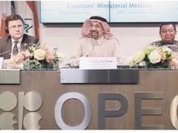 Arabia Saudita recorta la producción de crudo