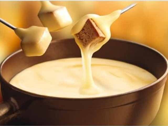 La fondue, ¿plato francés o suizo?
