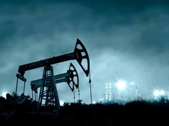 Venezuela torna volátil al mercado petrolero