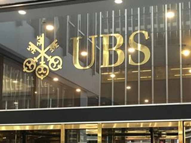 Francia multa al UBS