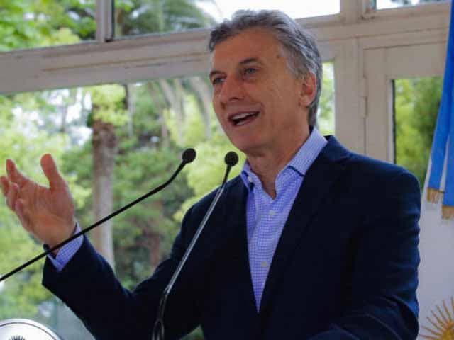 Incipiente recuperación y complicación financiera