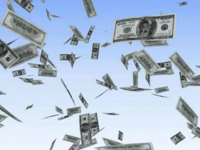 Dólares abundantes pero poco efectivos