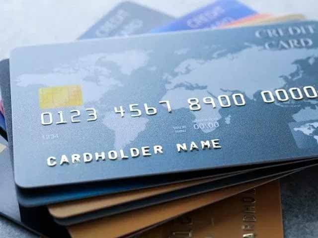 Tarjetas de crédito, más caras que nunca