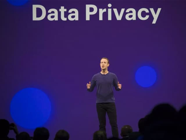 Zuckerberg cumple su promesa de no seguirnos en la web