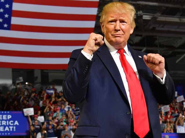 Trump sigue echando leña al fuego