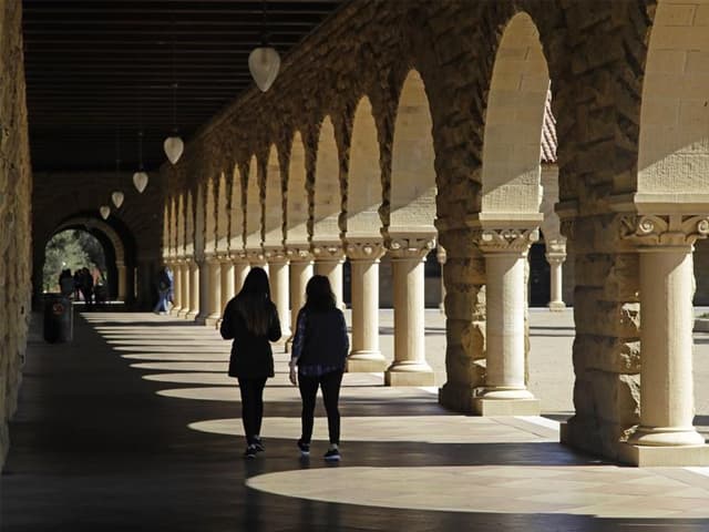 Profunda crítica al sistema universitario norteamericano