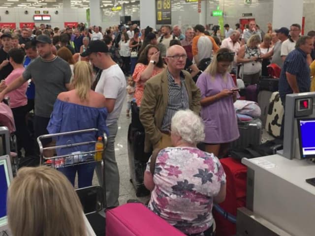 Investigarán a directivos de Thomas Cook