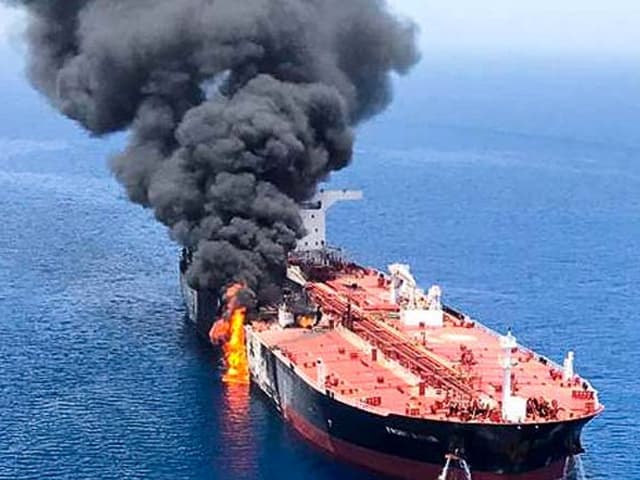 Misiles atacan un petrolero iraní