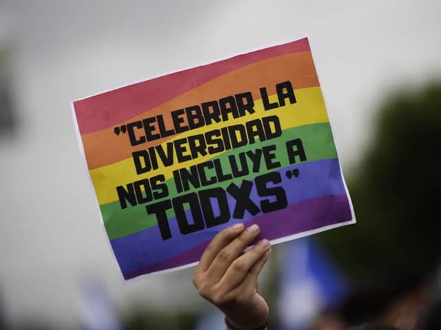 Más de la mitad de los argentinos no está de acuerdo con incorporar el lenguaje inclusivo