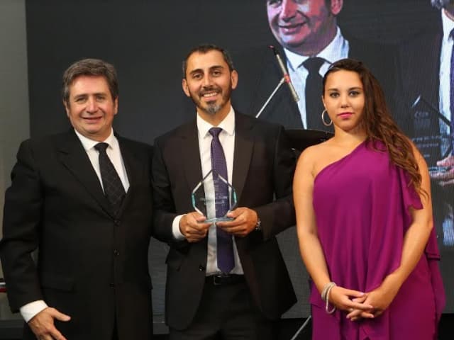 Lucas Bustos ganó el premio AEM