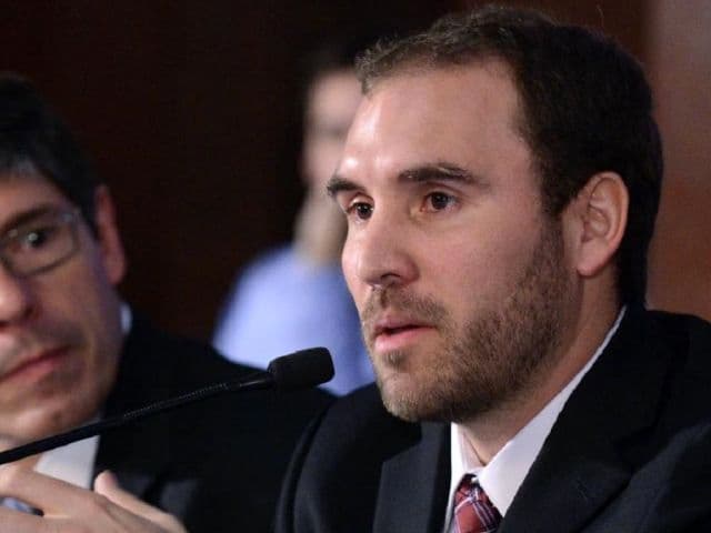 Martín Guzmán tiene otra visión sobre el pago de la deuda