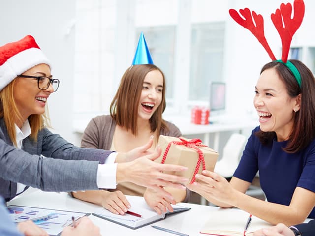 ¿Cuántos días no laborables darán las empresas?