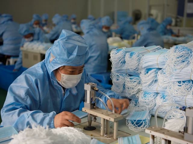 Sharp comienza fabricación masiva de barbijos