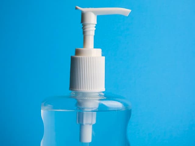 En vez de perfume, sanitizador de manos