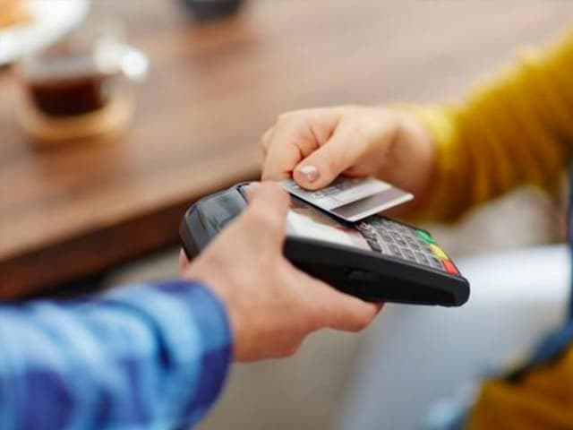 70% de los locales opta por pagar sin intereses