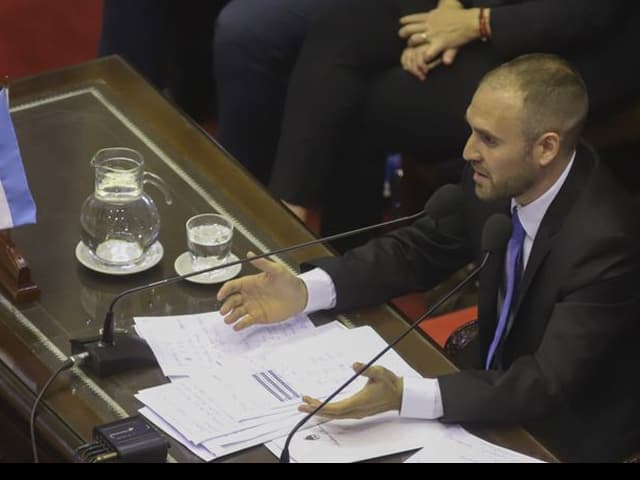 La novela de la deuda: ¿trágica o cómica?