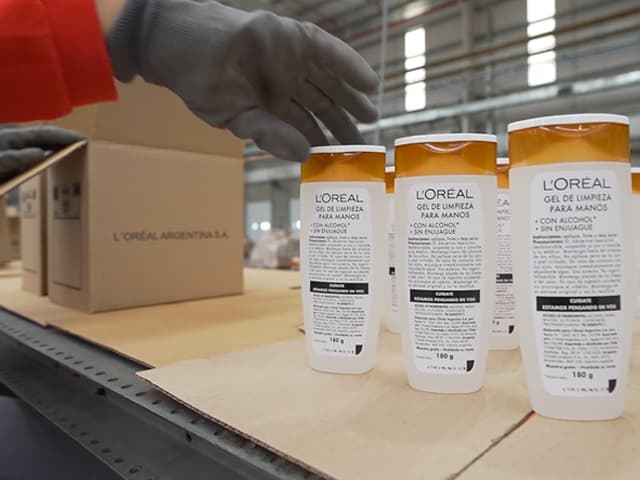L’Oréal Argentina se suma a la iniciativa de fabricar alcohol en gel