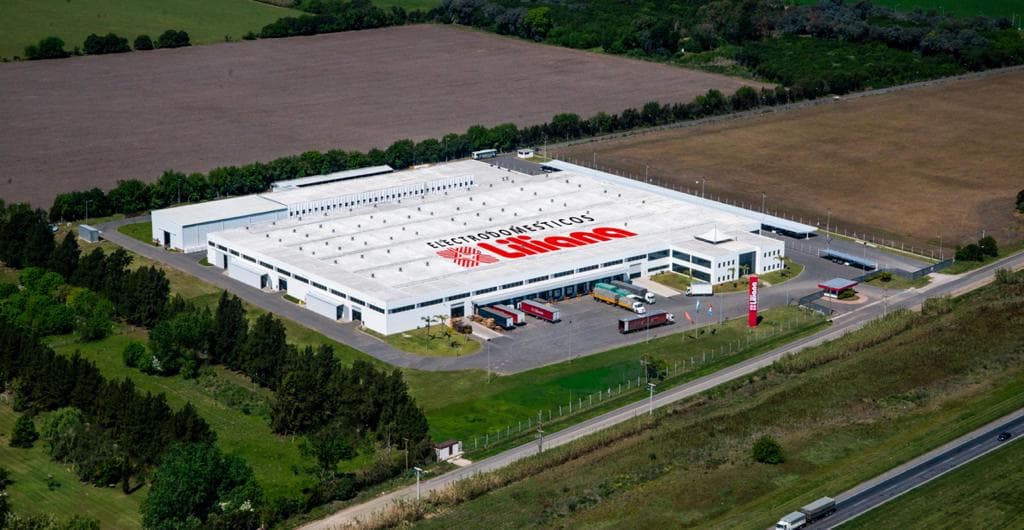 Liliana Electrodomésticos reconvierte su fábrica para producir mascarillas