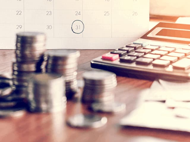 Pocos ejecutivos se redujeron el sueldo