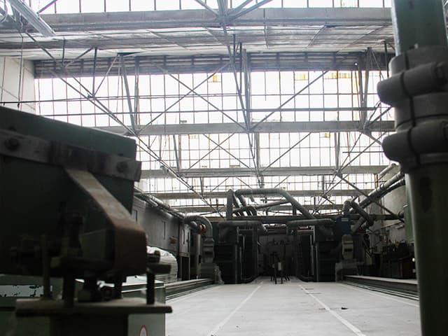 La industria retrocedió 25,6% en abril pasado