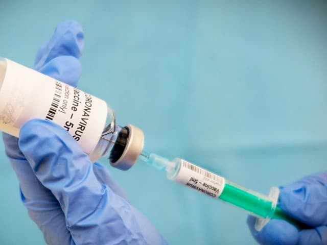 Lo que tiene que pasar para que haya vacuna en 12-18 meses