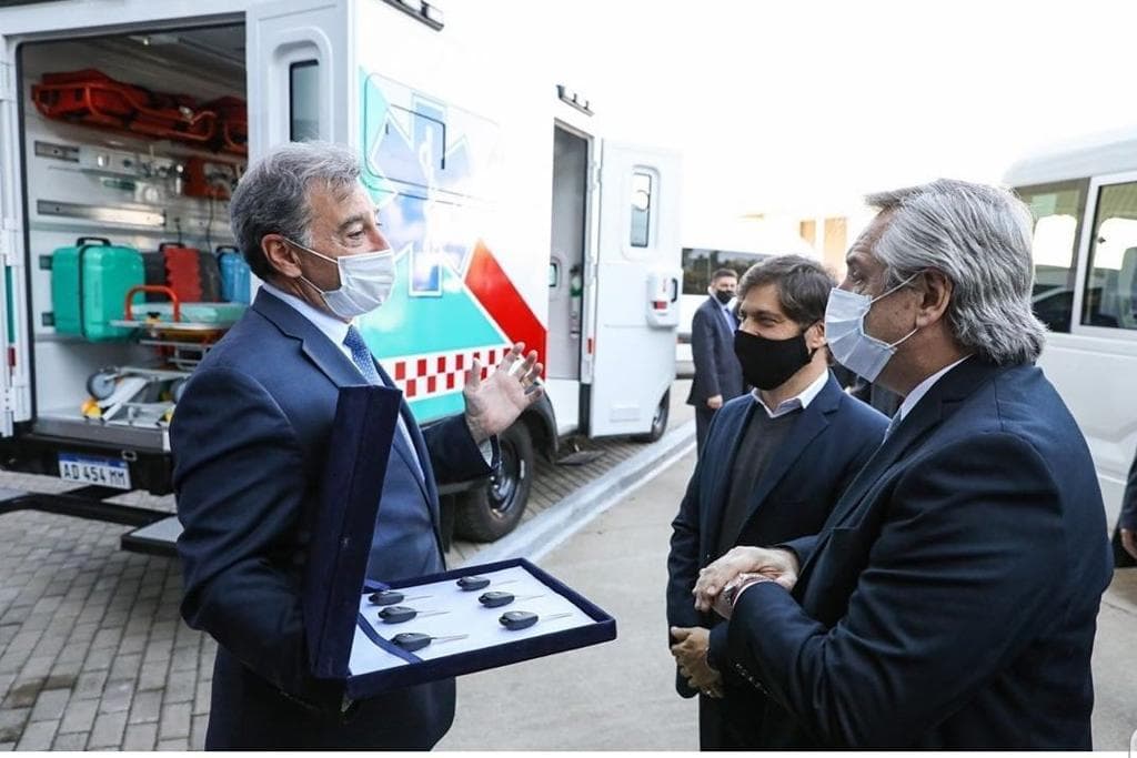 Toyota Argentina dona Hilux para ambulancias