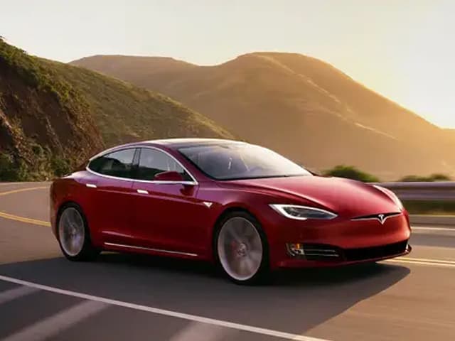 Tesla cumple 10 años en el mercado bursátil