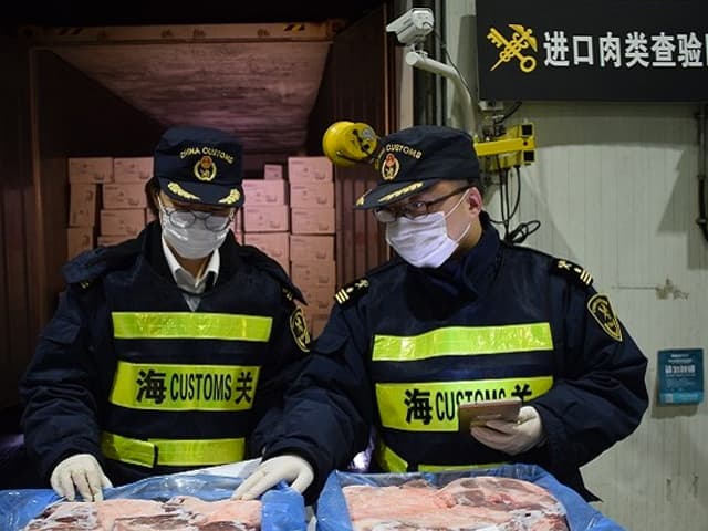 China reduce sus importaciones de alimentos