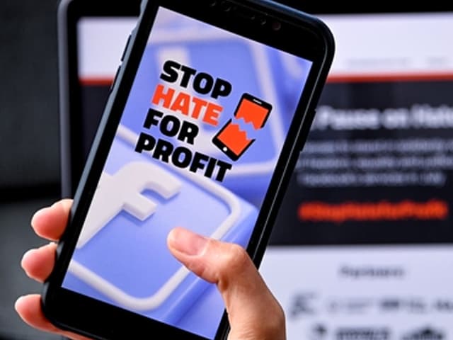 A Facebook se le están yendo los anunciantes