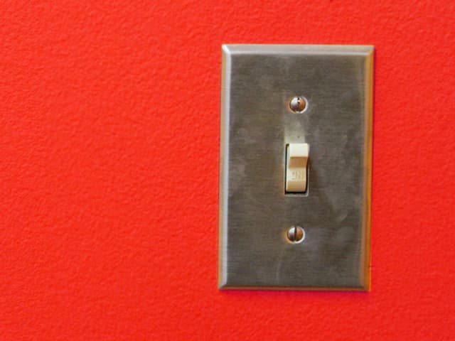 Declaran la guerra al interruptor de la luz