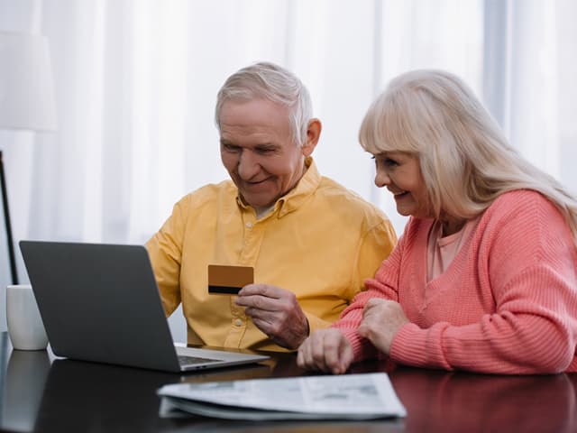 Dinero: otros 4,9 millones de usuarios electrónicos