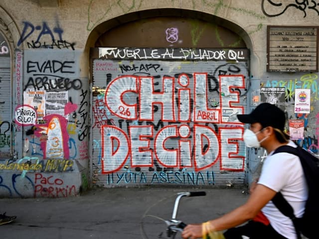 Chile: 78% votó por abandonar la constitución de la dictadura