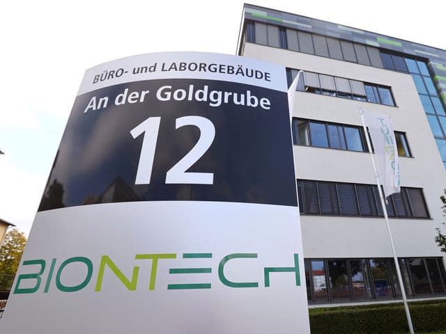 UE compra 300 millones de dosis de la vacuna BioNTech-Pfizer