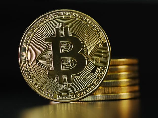 El bitcoin, de la periferia al centro de las finanzas