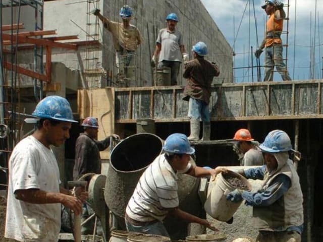 Construcción: bajó el  empleo formal en 2020