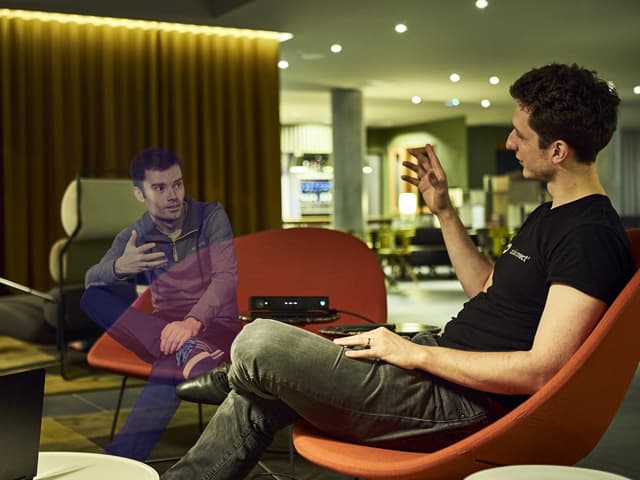 ¿Videollamadas con hologramas?