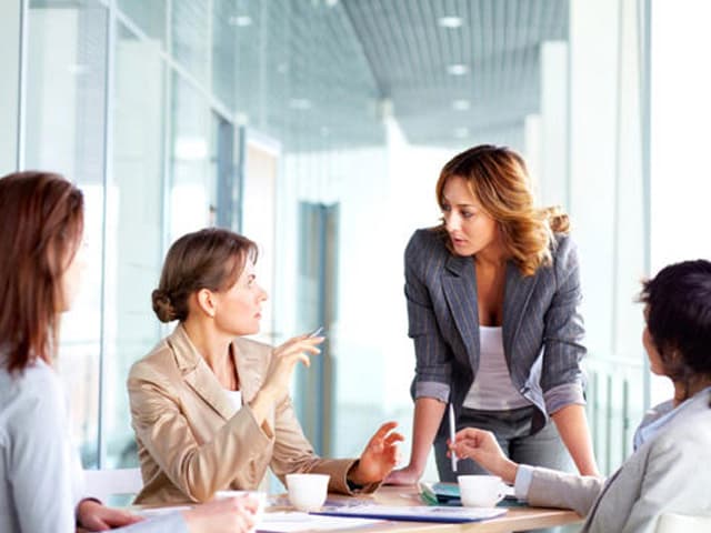 En manos de mujeres el 31%  de puestos de alta dirección