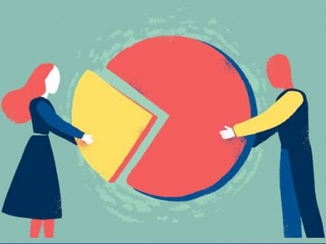 Las mujeres quedan atrás en los aumentos salariales