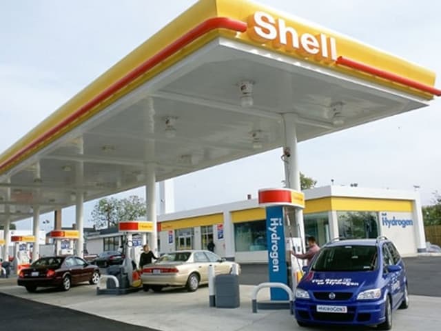 Shell promete acelerar el cambio hacia la energía de bajo carbono