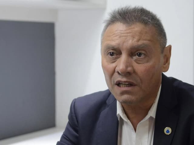 Solución conjunta para tasa de interés, inflación y desempleo