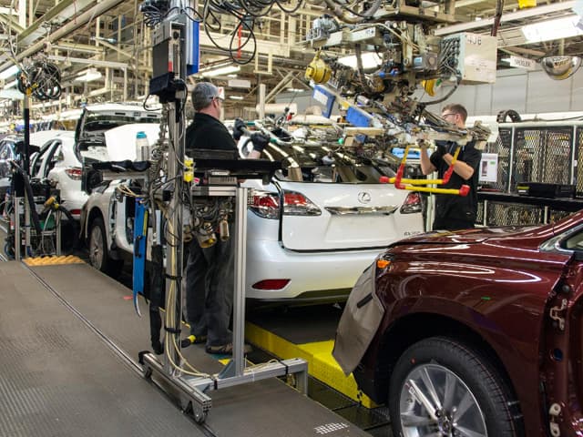 Toyota reduce 40% su producción global