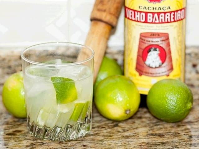 Brasil quiere exportar más cachaça