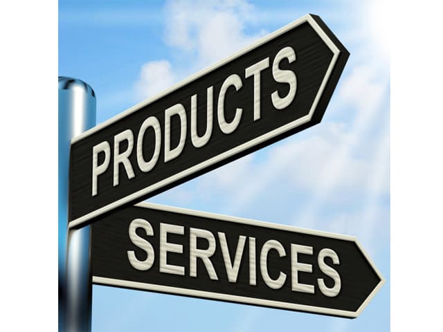 Los bienes por el ascensor, y los servicios por la escalera 