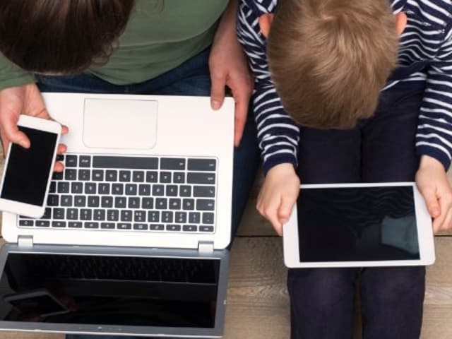 Para cuidar la salud, minimizar el tiempo frente a la pantalla