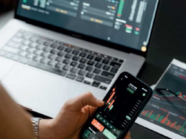 Los retos se multiplican para  bancos en la cresta tecnológica