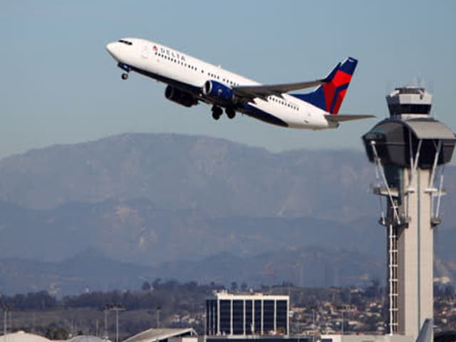 Vuelven a caer las acciones de las aerolíneas