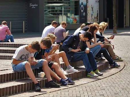 Jóvenes que no estudian ni  trabajan: un alto porcentaje